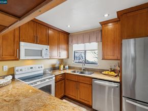 1632 S Villa Way, Walnut Creek CA 94595