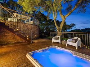 36 Oak Drive, Orinda CA 94563