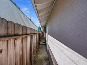 3012 Minna Ave, Oakland CA 94619