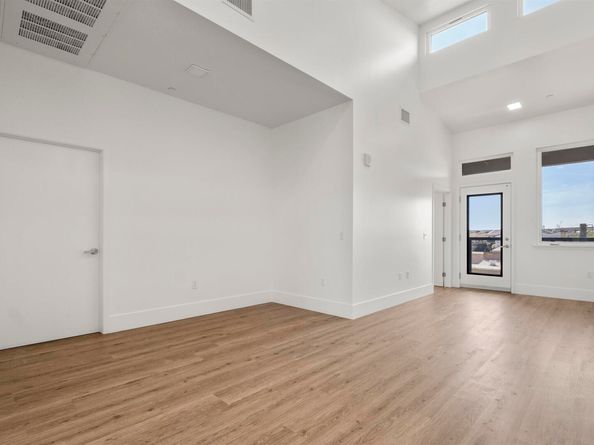 1545 32nd St 314, Oakland CA 94608