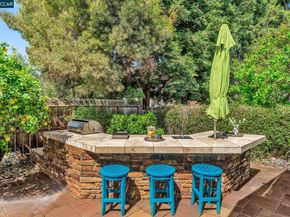 1174 Central Ave, Livermore CA 94551