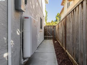 4900 Creekwood Dr, Fremont CA 94555