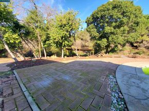 2420 Tomar Ct, Pinole CA 94564