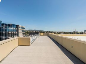 371 30th Street 404, Oakland CA 94609