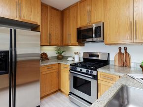 371 30th Street 404, Oakland CA 94609