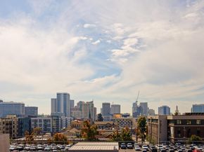 371 30th Street 404, Oakland CA 94609