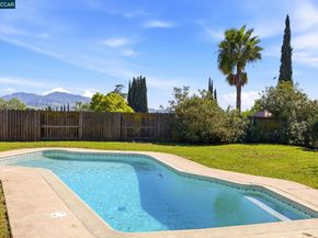 2359 Platt Dr, Martinez CA 94553