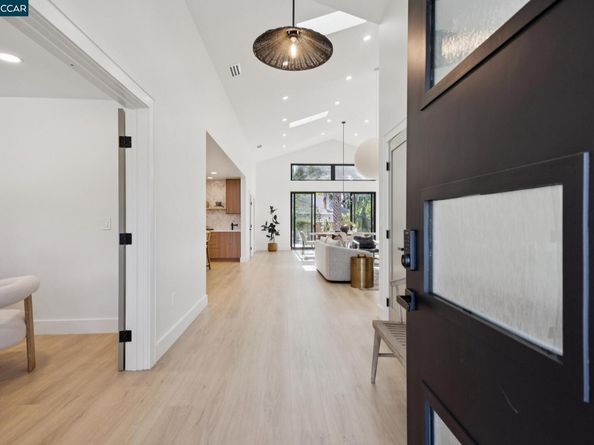 160 Via Del Sol, Walnut Creek CA 94597