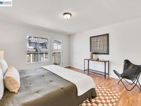 21917 Nugget Canyon Dr, Castro Valley CA 94552