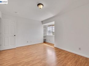 21917 Nugget Canyon Dr, Castro Valley CA 94552