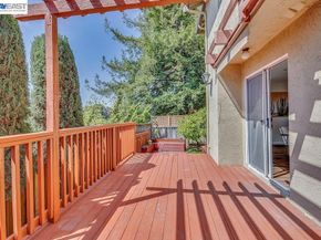 21917 Nugget Canyon Dr, Castro Valley CA 94552