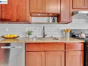 21917 Nugget Canyon Dr, Castro Valley CA 94552