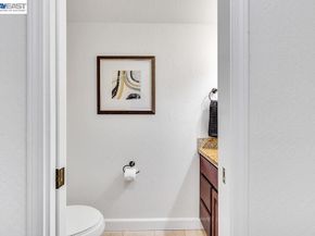 21917 Nugget Canyon Dr, Castro Valley CA 94552