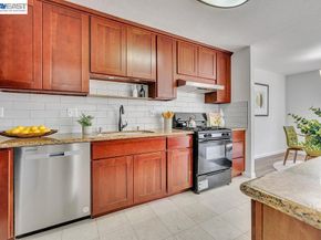 21917 Nugget Canyon Dr, Castro Valley CA 94552