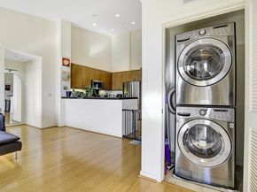 3090 Glascock St 405, Oakland CA 94601