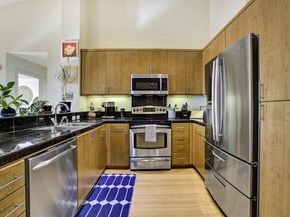 3090 Glascock St 405, Oakland CA 94601