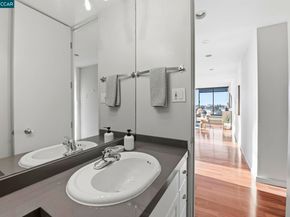 565 Bellevue Ave 1403, Oakland CA 94610