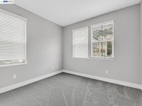 6067 Old Quarry, Oakland CA 94605