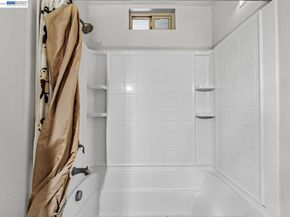 6067 Old Quarry, Oakland CA 94605