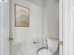 6067 Old Quarry, Oakland CA 94605