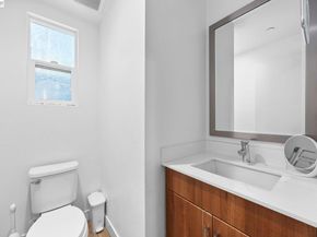 117 Uptown Cir, Oakland CA 94607