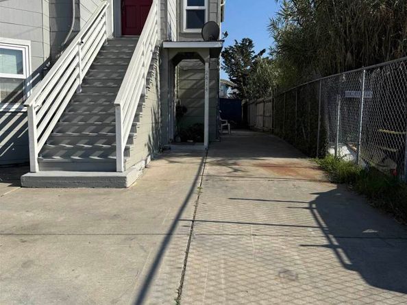 2416 - 2414 Linden Street, Oakland CA 94607