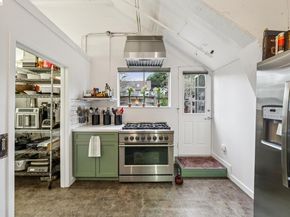 958 28th St. 2825B, Oakland CA 94608