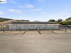 5280 Sheridan Rd, Sunol CA 94586