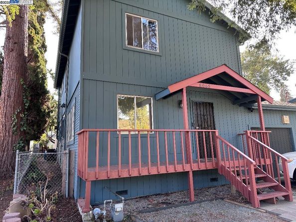 8065 earl st, Oakland CA 94605