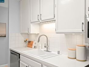 2560 Walnut Blvd 3, Walnut Creek CA 94596
