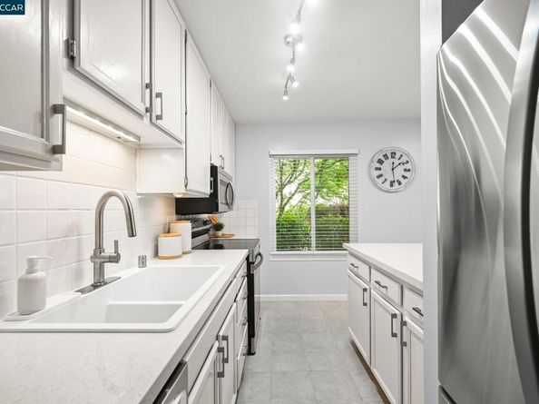 2560 Walnut Blvd 3, Walnut Creek CA 94596