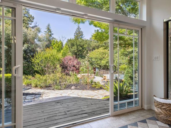 3296 Walnut Ln, Lafayette CA 94549