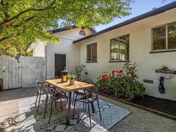 3296 Walnut Ln, Lafayette CA 94549