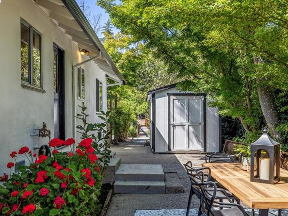 3296 Walnut Ln, Lafayette CA 94549