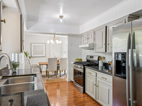 3296 Walnut Ln, Lafayette CA 94549