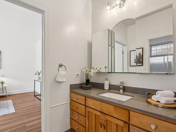 3296 Walnut Ln, Lafayette CA 94549