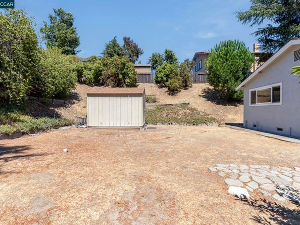 839 Reef Point Dr, Rodeo CA 94572