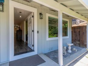 839 Reef Point Dr, Rodeo CA 94572