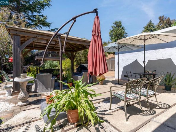 839 Reef Point Dr, Rodeo CA 94572