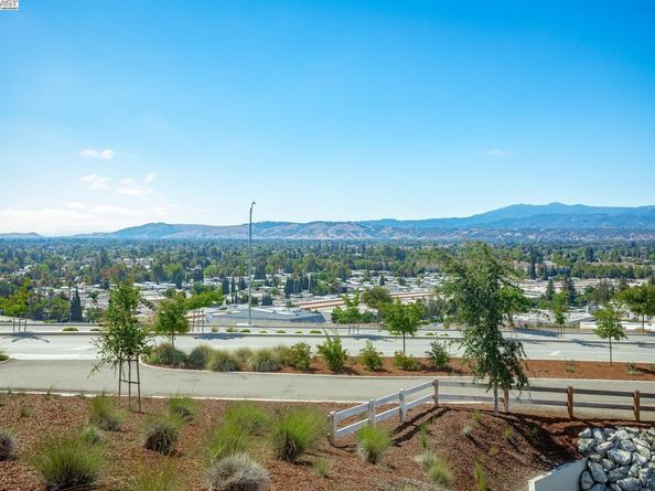 3077 Valley Of Hearts Del Pl 6, San Jose CA 95136