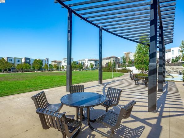 3077 Valley Of Hearts Del Pl 6, San Jose CA 95136