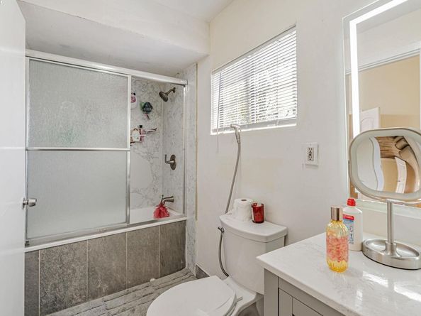 2530 Market St, Oakland CA 94607