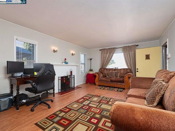 2130 102Nd Ave, Oakland CA 94603