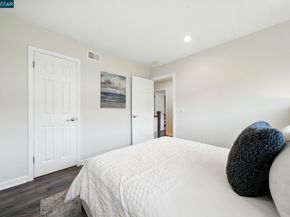 21 Miramonte Dr, Moraga CA 94556
