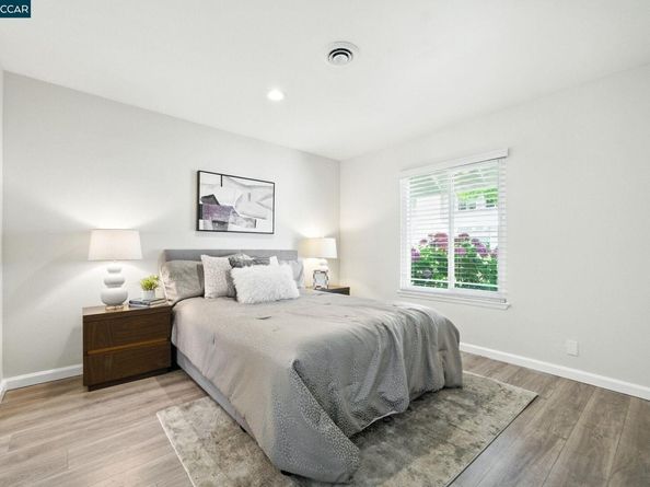 21 Miramonte Dr, Moraga CA 94556