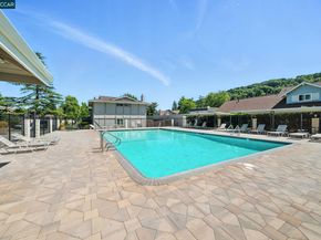 21 Miramonte Dr, Moraga CA 94556