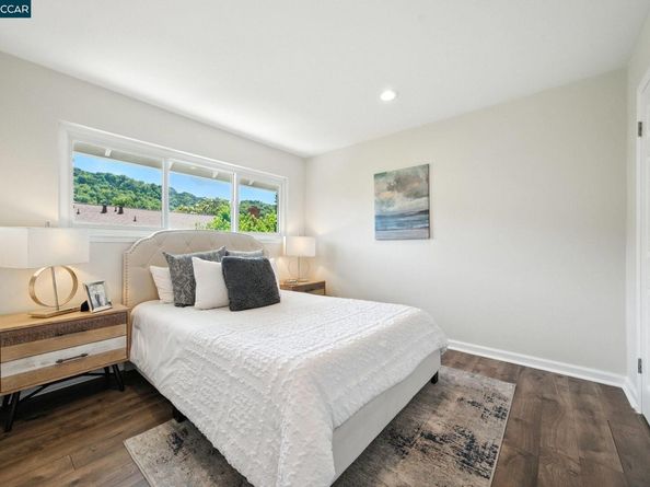21 Miramonte Dr, Moraga CA 94556
