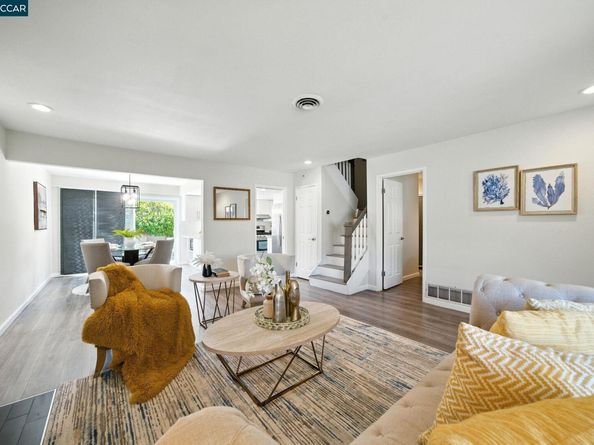 21 Miramonte Dr, Moraga CA 94556