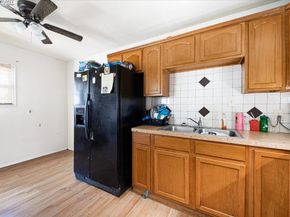 1058 71st Ave, Oakland CA 94621