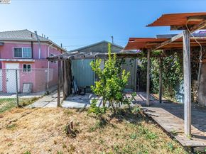 1058 71st Ave, Oakland CA 94621